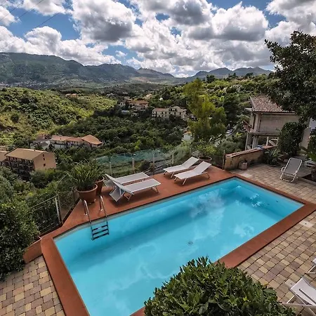 Casa Rossa Bed & Breakfast