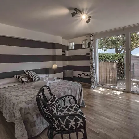 Bed and breakfast Casa Rossa 3*