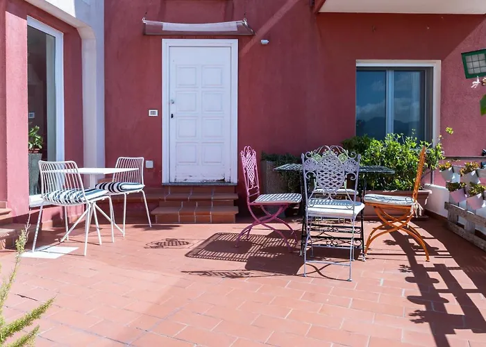 Casa Rossa Bed & Breakfast 3*