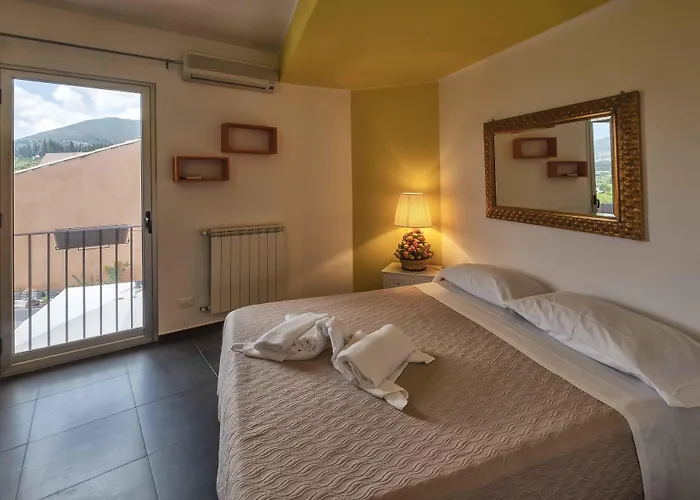 Casa Rossa Bed & Breakfast 3*