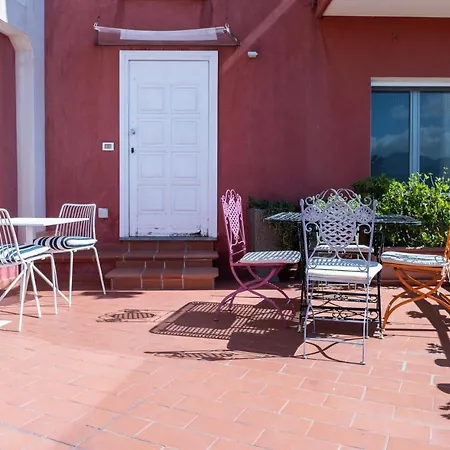 Casa Rossa Frühstückspension 3*