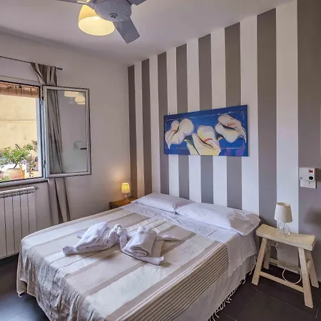 Casa Rossa Монреале