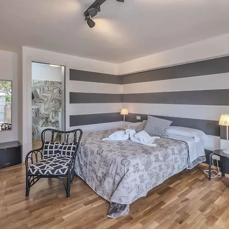 Nocleg ze śniadaniem Casa Rossa 3*