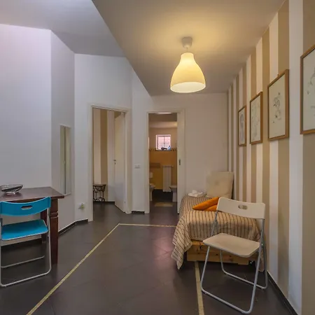 Casa Rossa Монреале