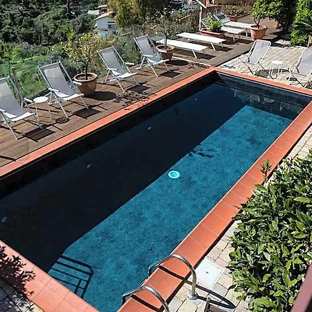 Bed & Breakfast Casa Rossa 3*